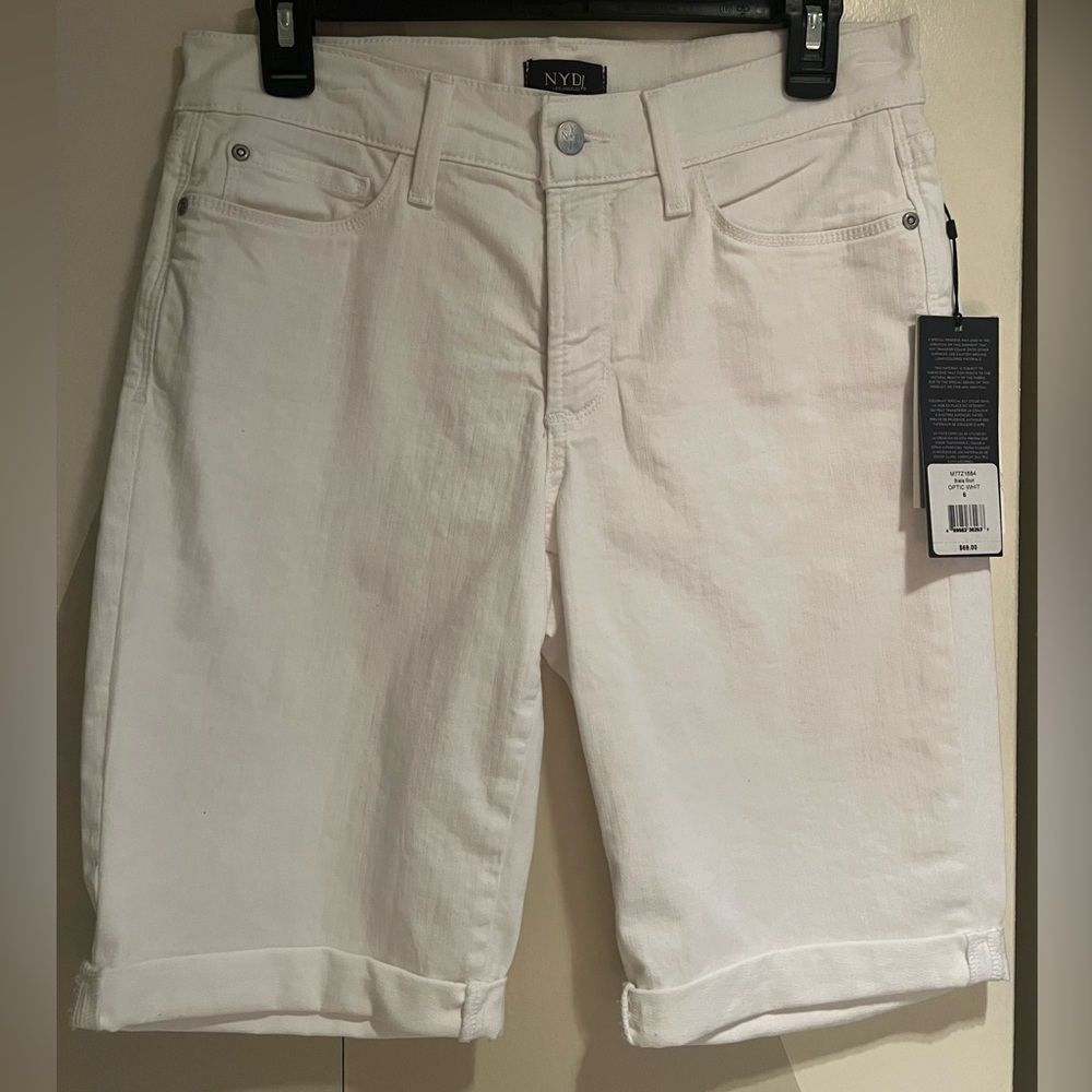 NYDJ NWT Optic White Briella Shorts size 6